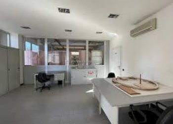 Foto 6 - Locale Commerciale Via Galileo Galilei
 
snc, Porto San Giorgio - foto 6