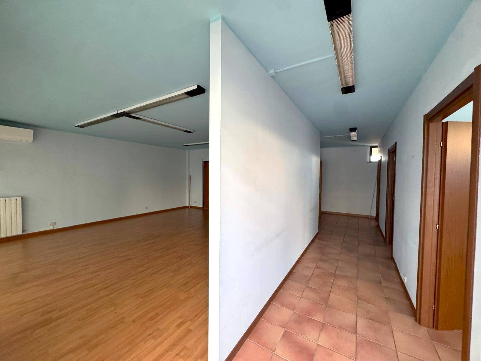 Foto 3 - Locale Commerciale Via Alberto Mario
 
snc, Fermo - foto 3