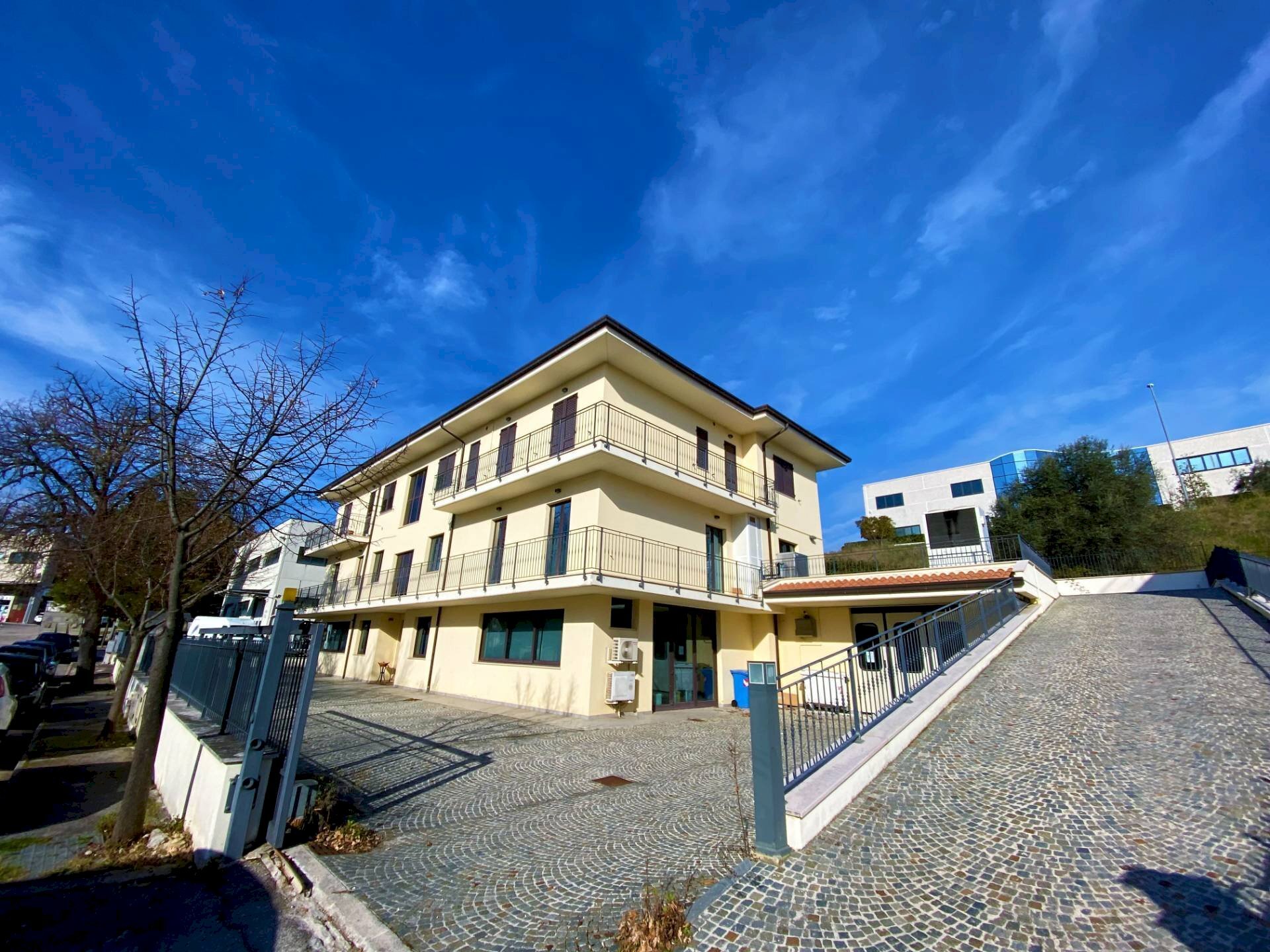 Foto 1 - Locale Commerciale via Pontecorvo, Porto San Giorgio - foto 1