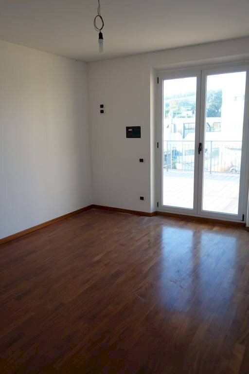 Foto 1 - Locale Commerciale via Egidi
 
snc, Porto San Giorgio - foto 1