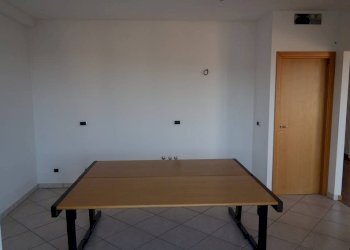 Foto 2 - Locale Commerciale via Egidi
 
snc, Porto San Giorgio - foto 2