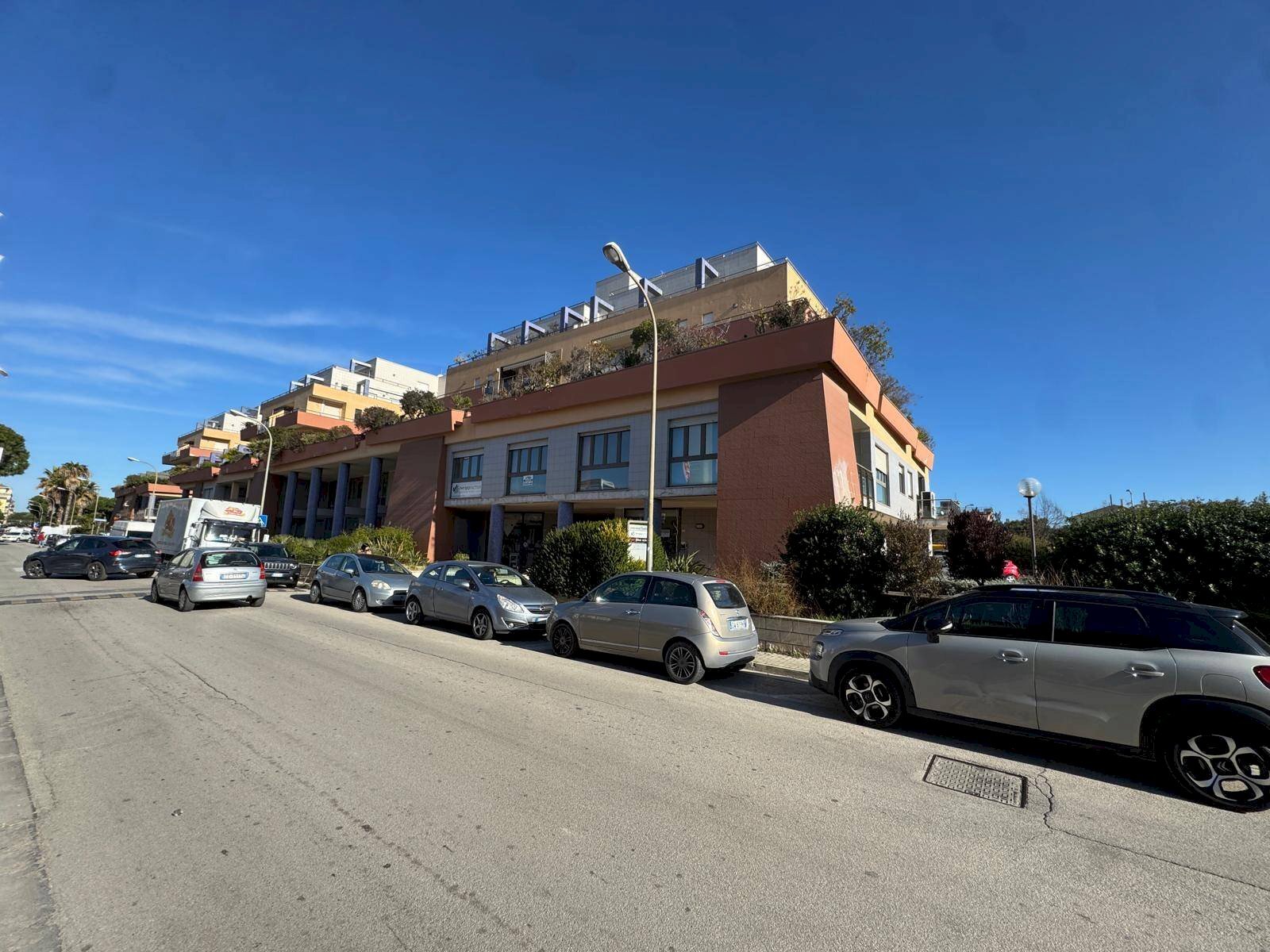 Foto 2 - Locale Commerciale Via Repubblica
snc, Porto San Giorgio - foto 2