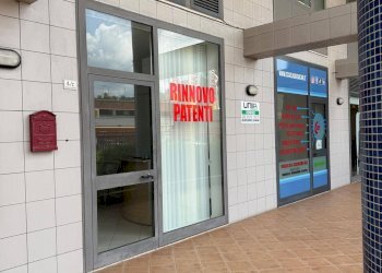 Foto 1 - Locale Commerciale Via Repubblica
 
snc, Porto San Giorgio - foto 1