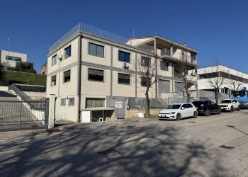 Foto 14 - Locale Commerciale via Pontecorvo
 
snc, Porto San Giorgio - foto 14