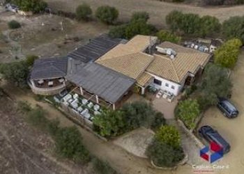 Foto 1 - Locale Commerciale Via Is Follas, Villasimius - foto 1