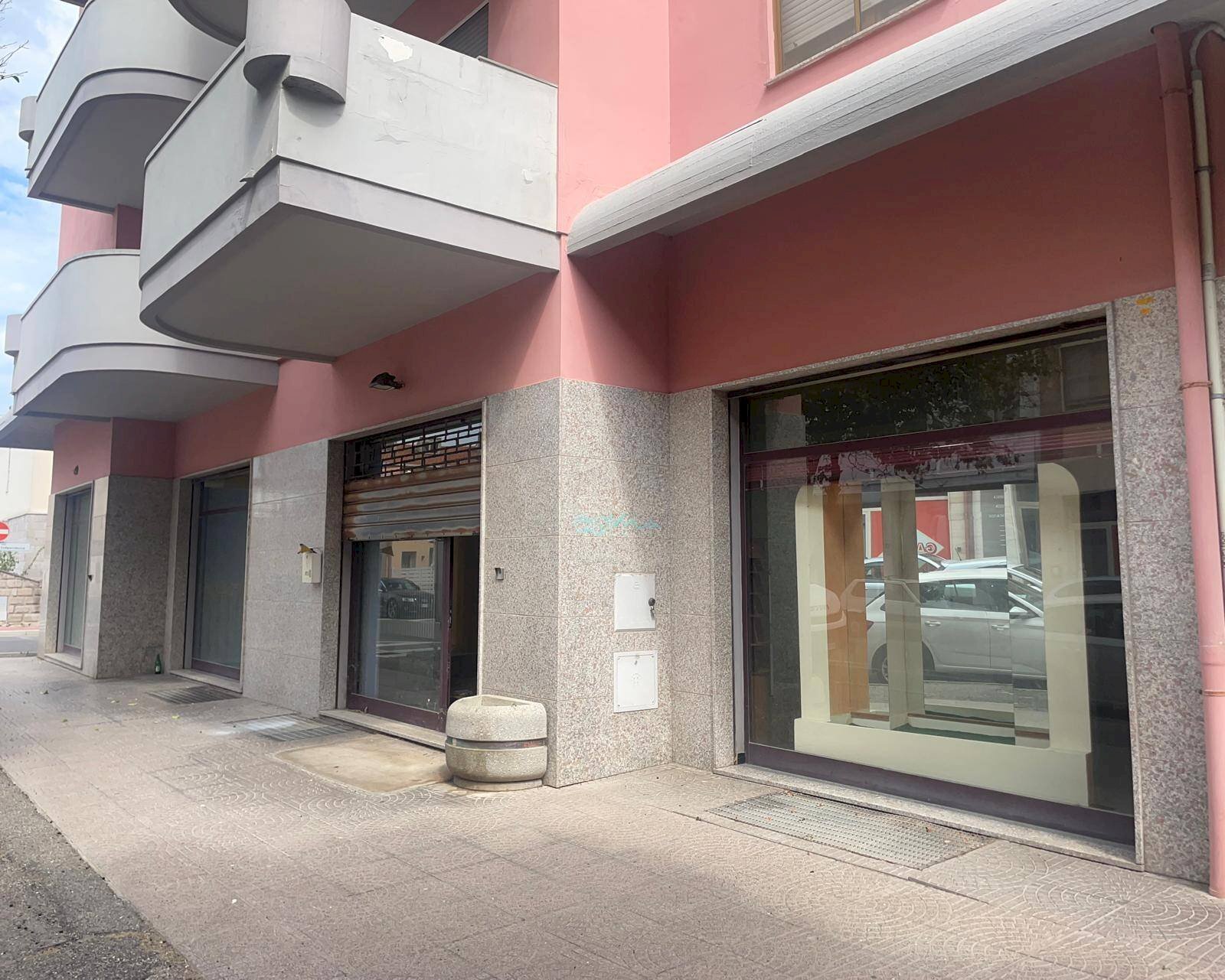 Foto 2 - Locale Commerciale via Gramsci
 
8, Oristano - foto 2