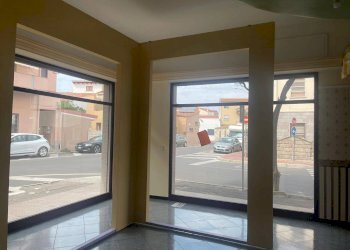 Foto 4 - Locale Commerciale via Gramsci
8, Oristano - foto 4