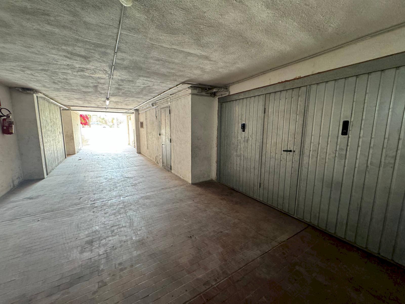 Foto 3 - Box Via Londra
 
10, Quartu Sant'Elena - foto 3