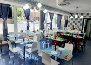 Foto 1 - Attività Commerciale Via G. di Vittorio, Ivrea - foto 1