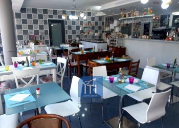 Foto 2 - Attività Commerciale Via G. di Vittorio, Ivrea - foto 2