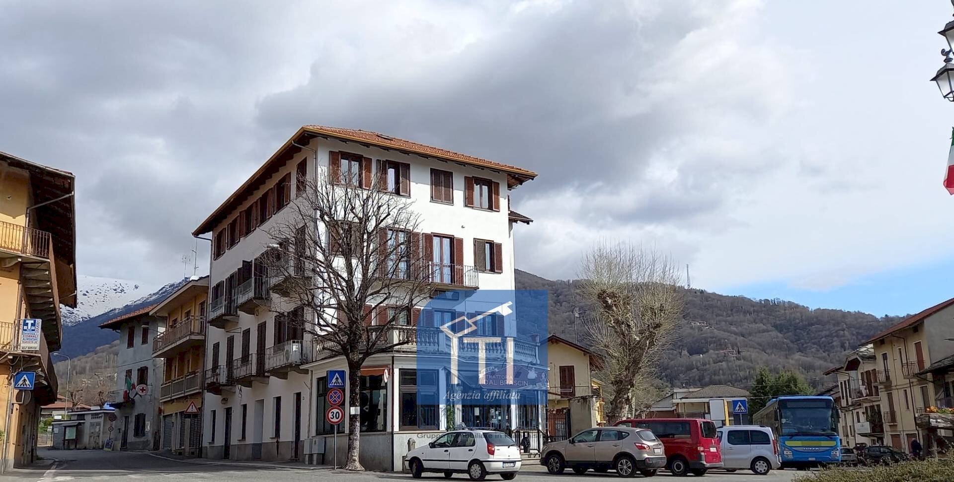 Foto 1 - Commercial Activity P.zza Caduti per la Libertà, Corio - photo 1