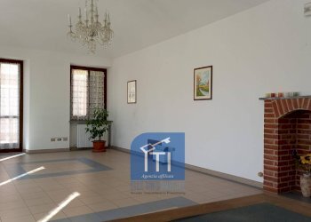 Foto 18 - Commercial Activity P.zza Caduti per la Libertà, Corio - photo 18