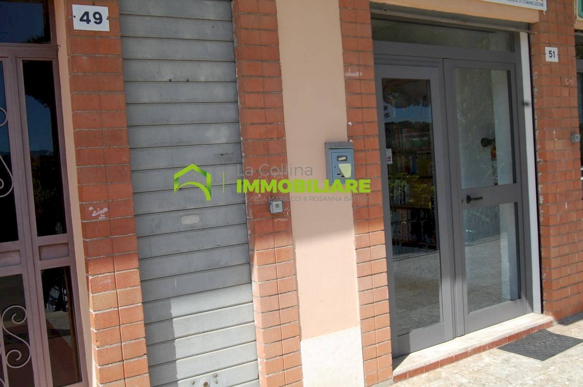 Foto 1 - Locale Commerciale VIA APPIA NORD KM 50, 610
 
51, Cisterna di Latina - foto 1