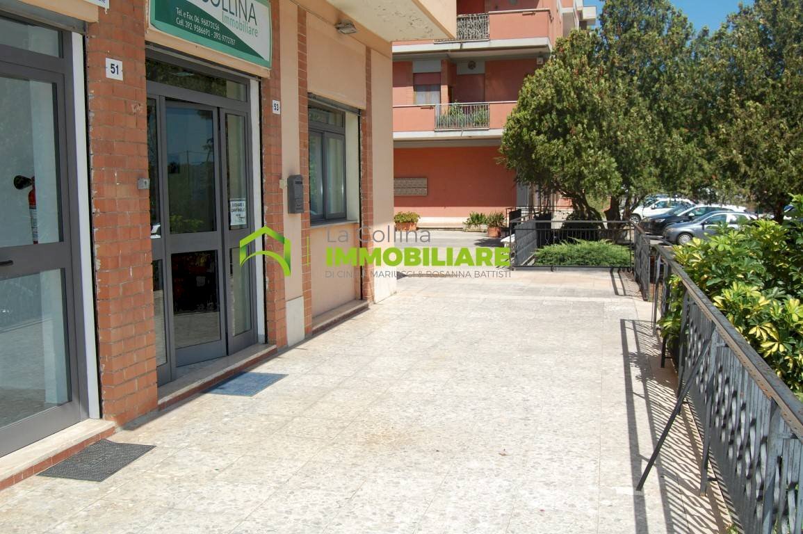 Foto 3 - Locale Commerciale VIA APPIA NORD KM 50, 610
 
51, Cisterna di Latina - foto 3