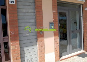 Foto 2 - Locale Commerciale VIA APPIA NORD KM 50, 610
 
51, Cisterna di Latina - foto 2