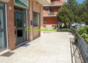 Foto 3 - Locale Commerciale VIA APPIA NORD KM 50, 610
 
51, Cisterna di Latina - foto 3