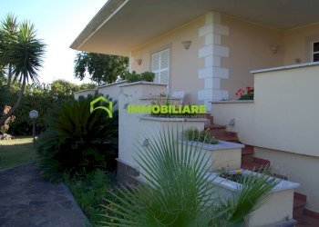 Foto 1 - Villa VIA COLLINA DEI PINI, Cisterna di Latina - foto 1