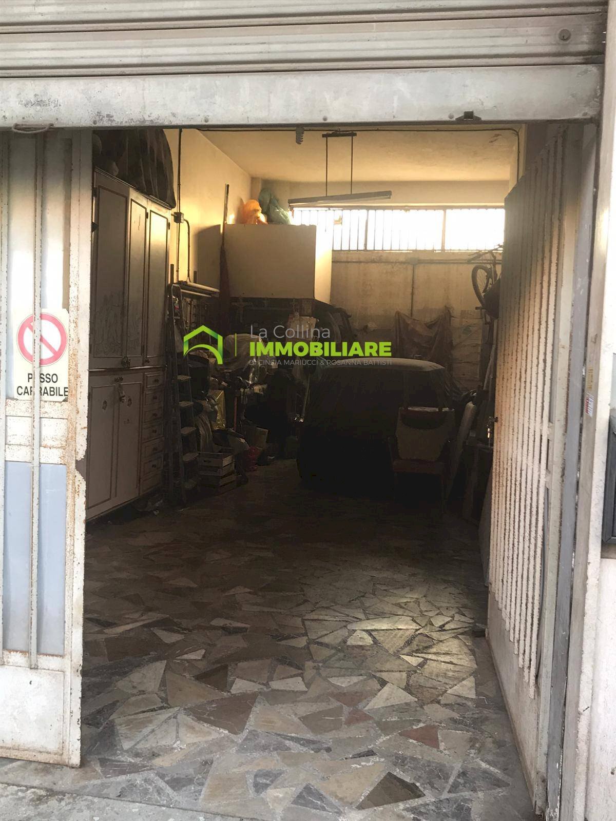 Foto 3 - Locale Commerciale VIA MARTIRI DELLE FOSSE ARDEATINE, Cisterna di Latina - foto 3