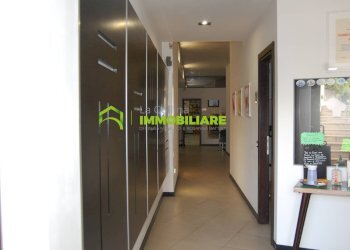 Foto 1 - Locale Commerciale via I maggio, Cisterna di Latina - foto 1