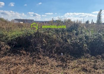 Foto 2 - Terreno edificabile VIA GROTTE DI NOTTOLA, Cisterna di Latina - foto 2