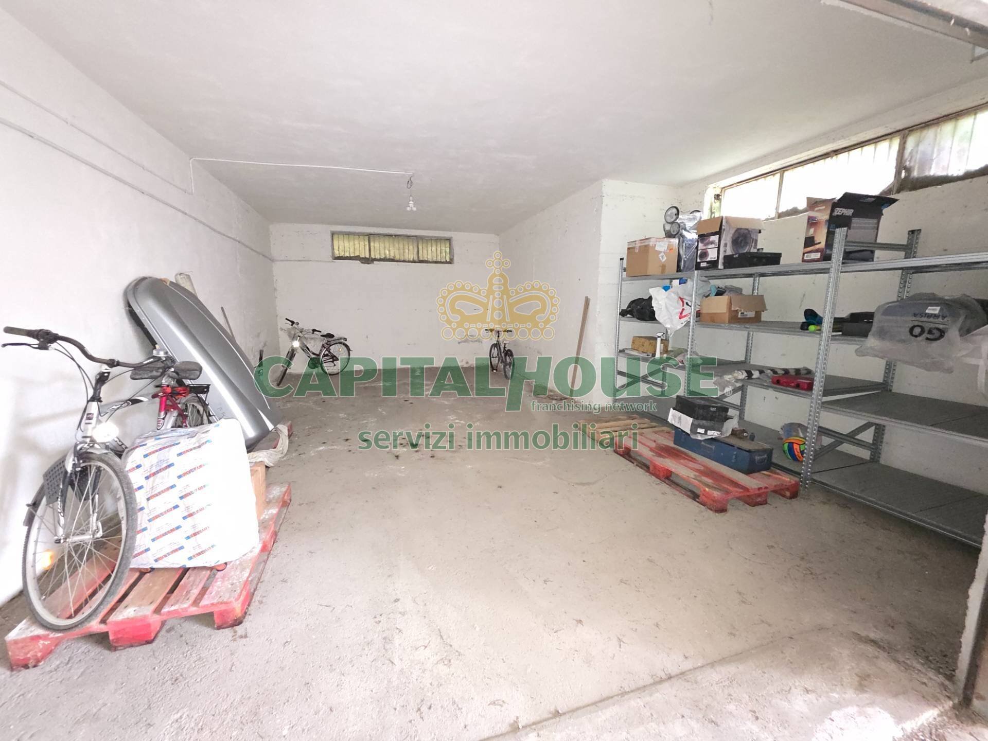 Foto 3 - Box via Feudo di San Martino, Caserta - photo 3