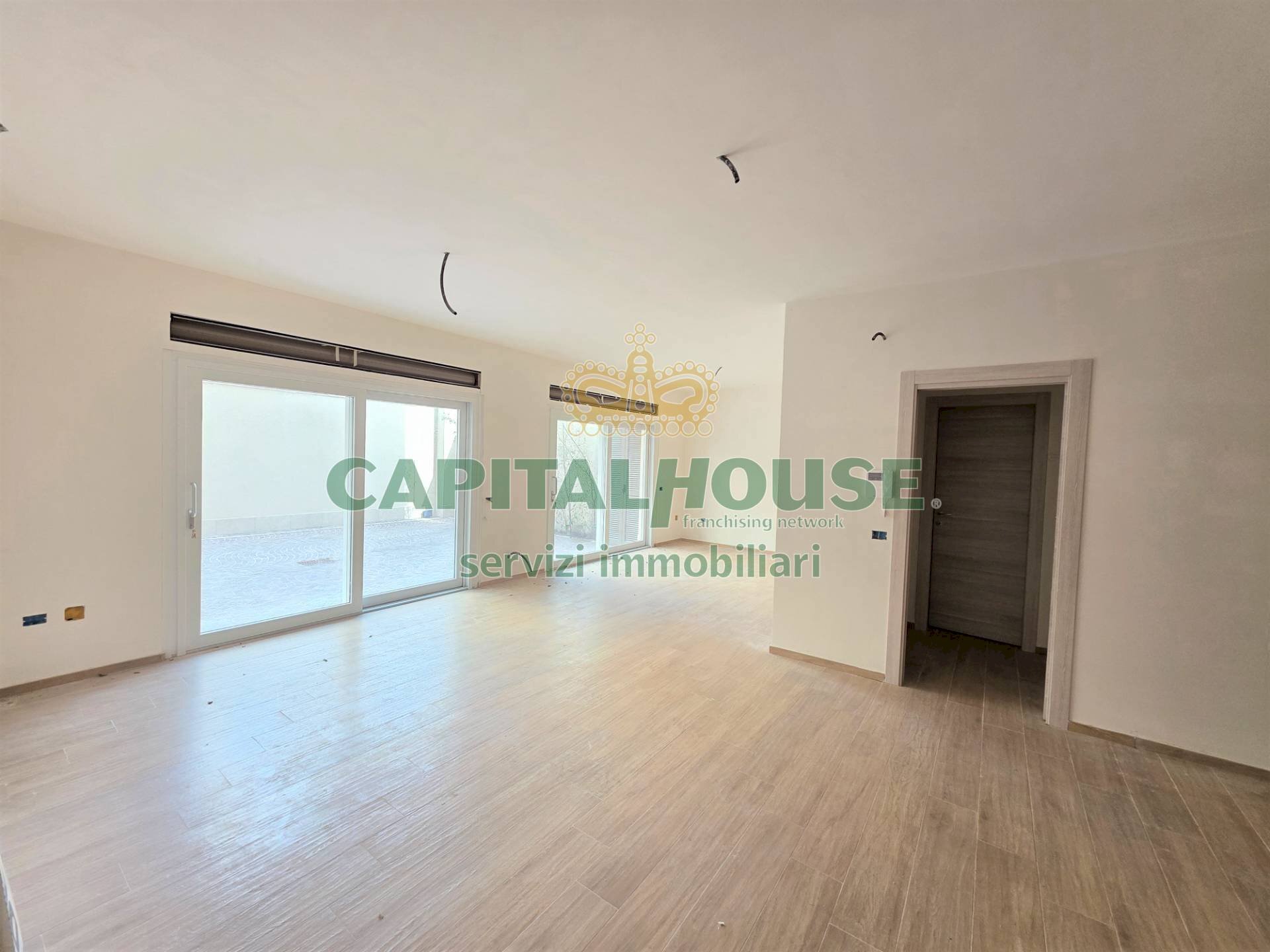 Foto 1 - Office Piazza Matteotti, Caserta - photo 1