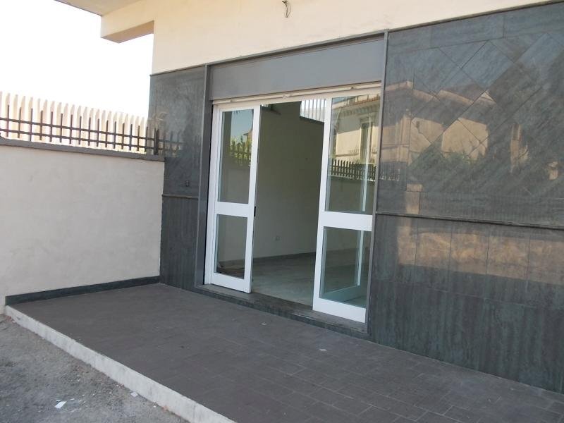 Foto 1 - Negozio VIA SAMBUCI, Sant'Antimo - foto 1