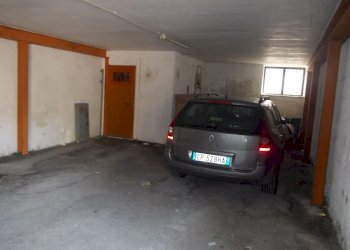 Foto 1 - Magazzino VIA ENRICO DE NICOLA, Sant'Antimo - foto 1