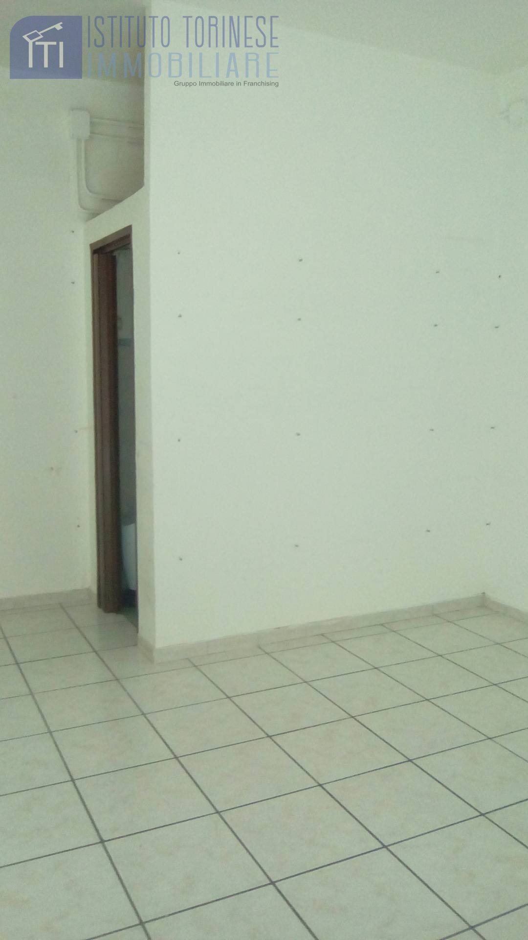 Foto 2 - Shop PIAZZA DELLA REPUBBLICA, Sant'Antimo - photo 2