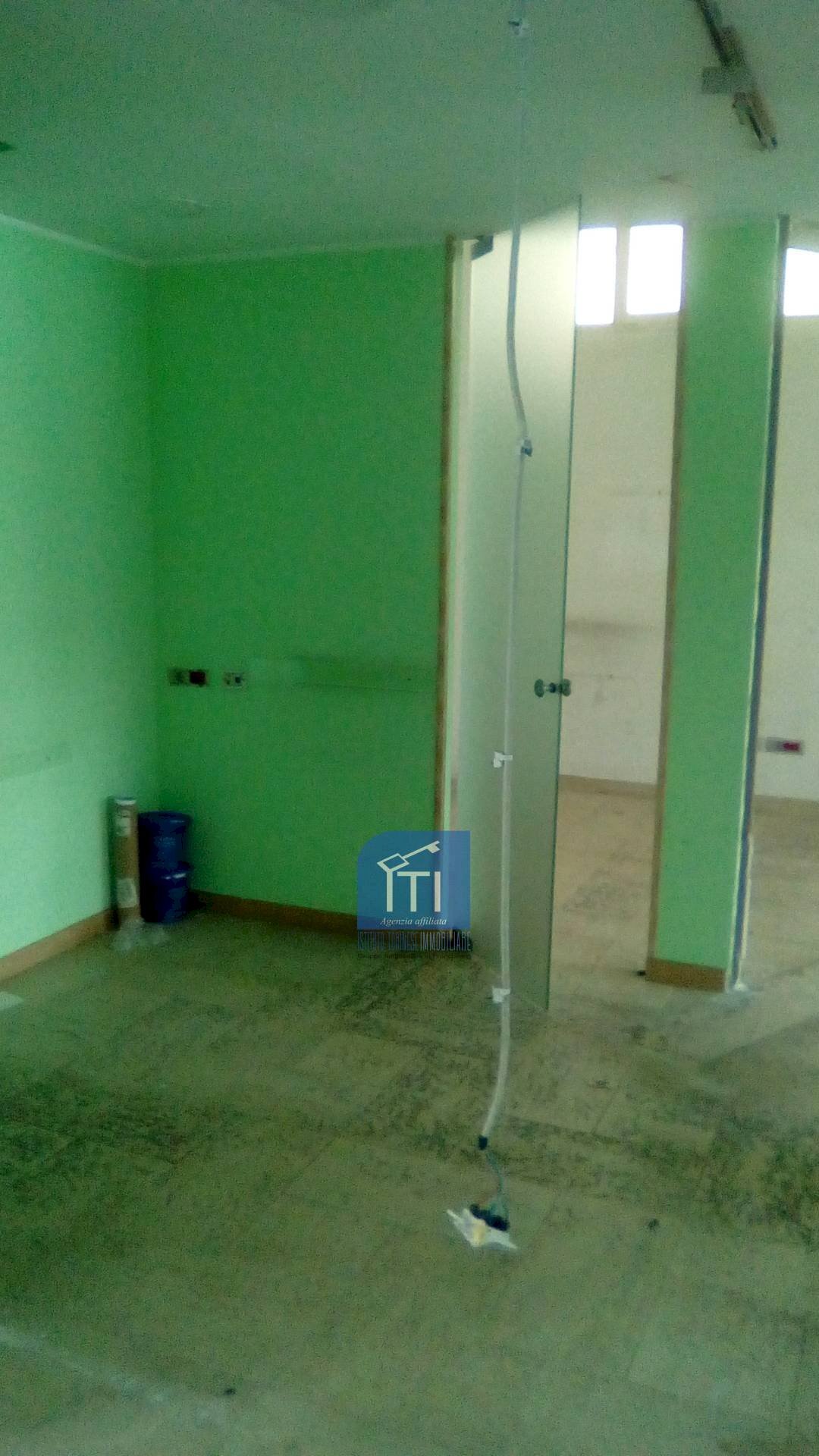 Foto 2 - Shop VIA ROMA, Sant'Antimo - photo 2