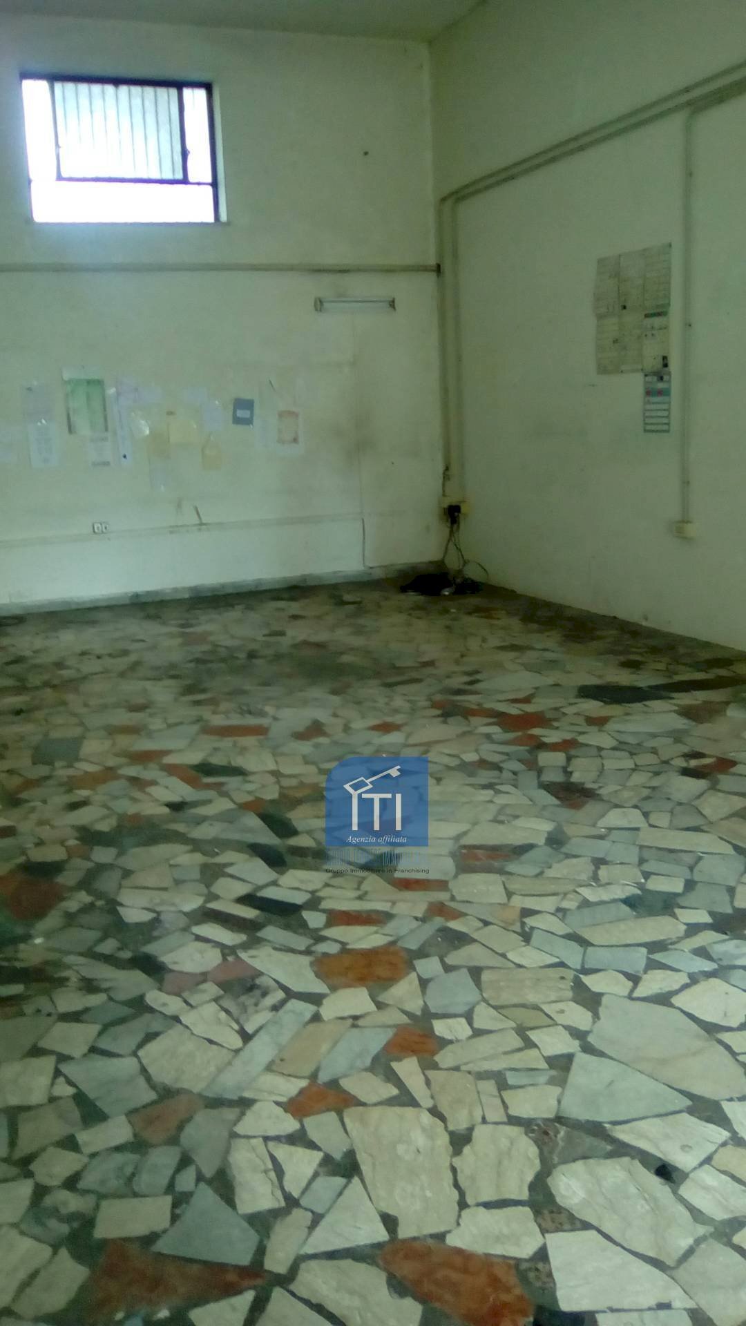 Foto 2 - Warehouse VIA SALVATORE DI GIACOMO, Sant'Antimo - photo 2