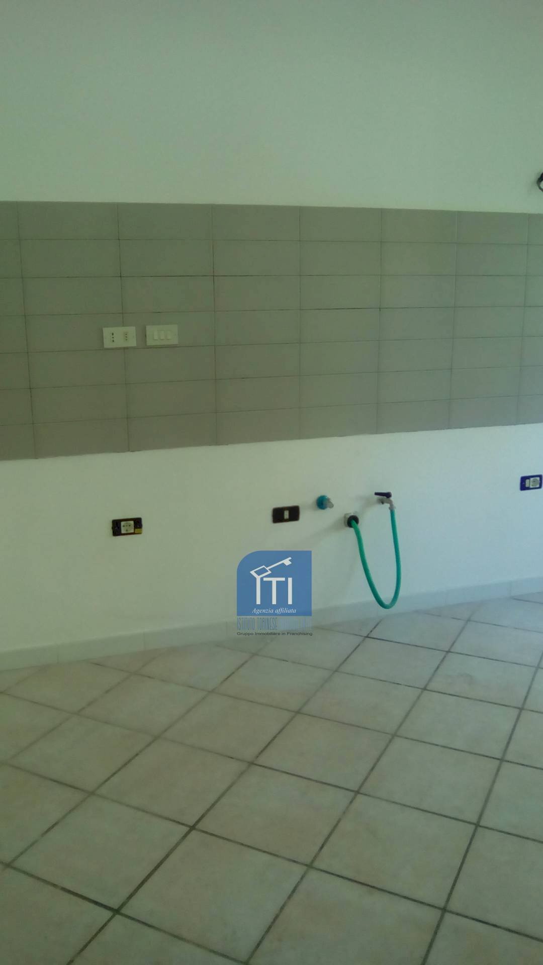 Foto 2 - Quadrilocale VIA GIUSEPPE DI VITTORIO, Sant'Antimo - foto 2