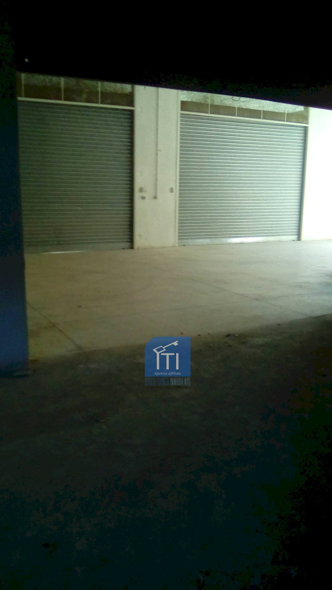 Foto 3 - Attività Commerciale VIA DEGLI OLEANDRI, Sant'Antimo - foto 3