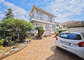 Foto 1 - Villa Via Lagazzi, Bordighera - foto 1