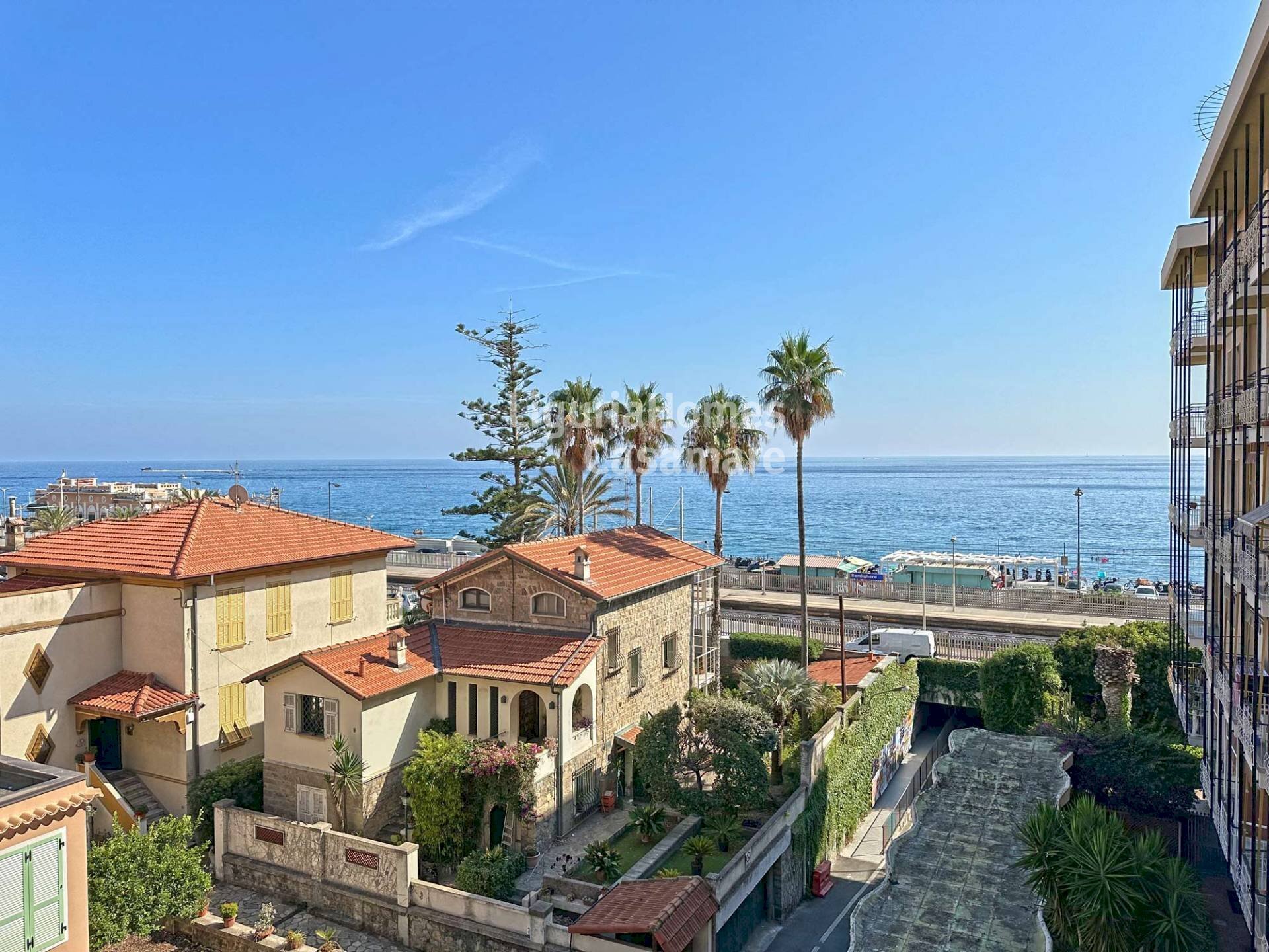 Foto 1 - Quadrilocale Via Vittorio Emanuele II, Bordighera - foto 1