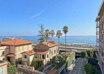 Foto 1 - Quadrilocale Via Vittorio Emanuele II, Bordighera - foto 1