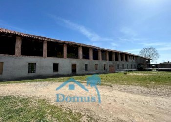 Foto 13 - Rustico Regione Colletrale
 
36, Scalenghe - foto 13