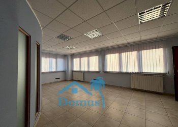 Foto 3 - Locale Commerciale VIA DELLA PORPORATA
 
33, Pinerolo - foto 3