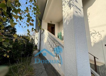 Foto 1 - Villa Strada al colletto
 
5, Pinerolo - photo 1