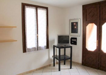 zona giorno - Casa semi indipendente via Mazzini, Bergantino - foto 2