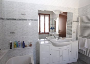 bagno - Casa semi indipendente via Mazzini, Bergantino - foto 9