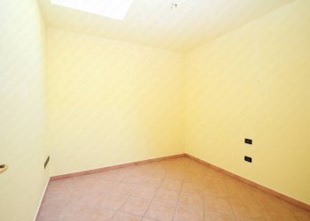 camera da letto - Trilocale via Livia Bianchi, Melara - foto 3