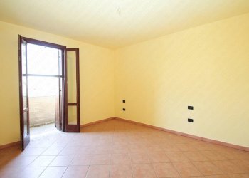 camera da letto - Trilocale via Livia Bianchi, Melara - foto 5