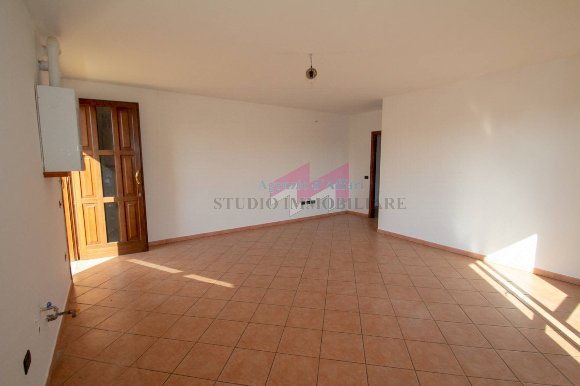 Foto 3 - Trilocale via Livia Bianchi
 
25/5, Melara - foto 3