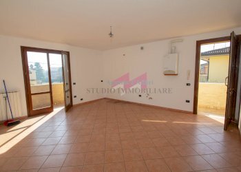 Foto 1 - Trilocale via Livia Bianchi
 
25/5, Melara - foto 1