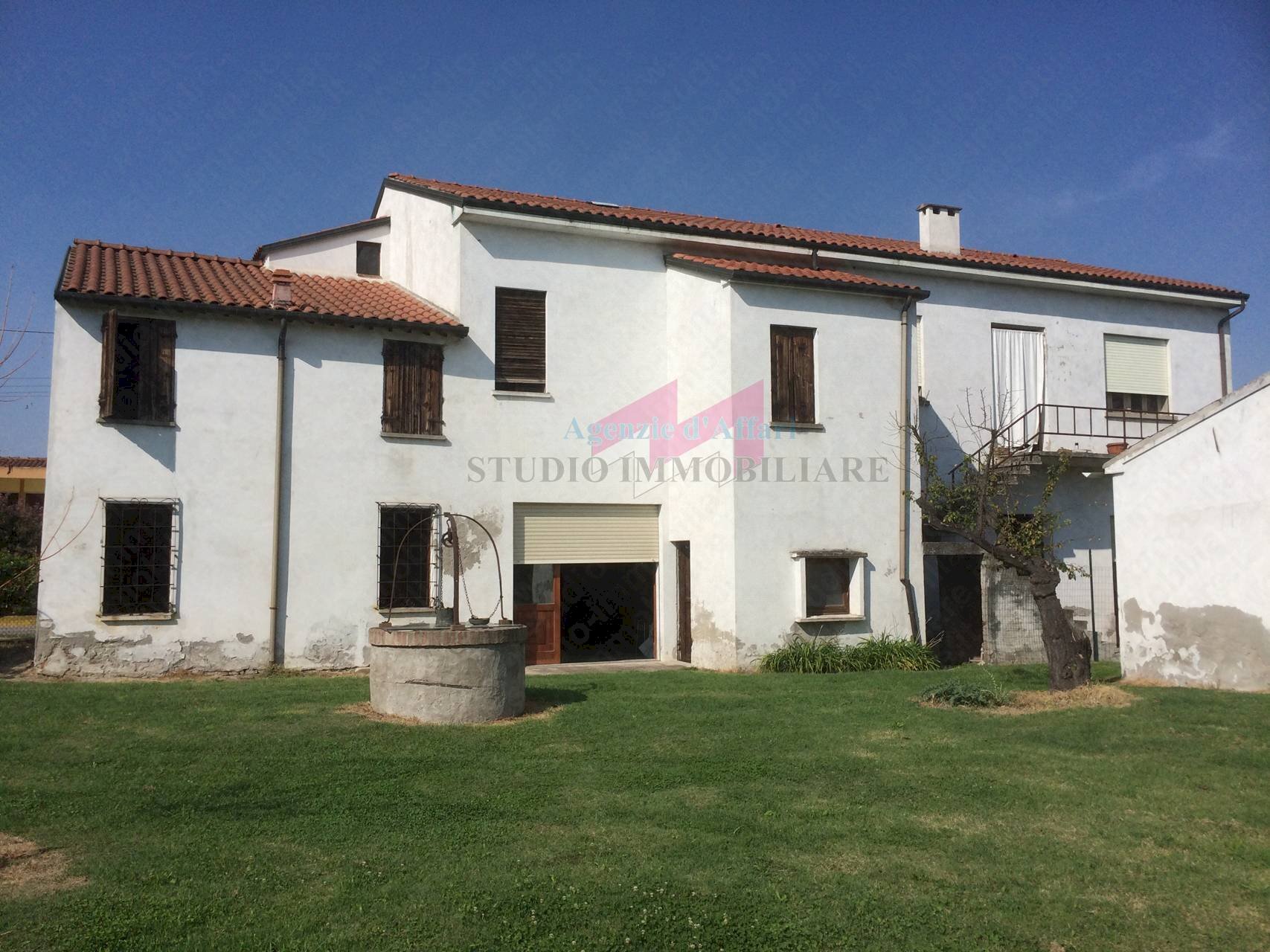 Foto 1 - Magazzino via Giovecca, Bergantino - foto 1