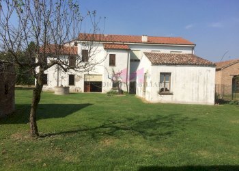 Foto 2 - Magazzino via Giovecca, Bergantino - foto 2