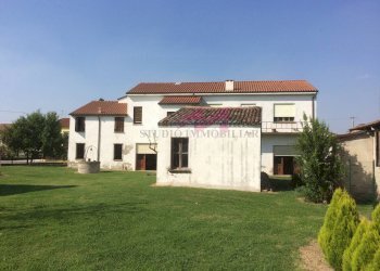 Foto 3 - Magazzino via Giovecca, Bergantino - foto 3