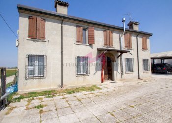 Foto 1 - Casa indipendente via Fiorini
 
1, Melara - foto 1