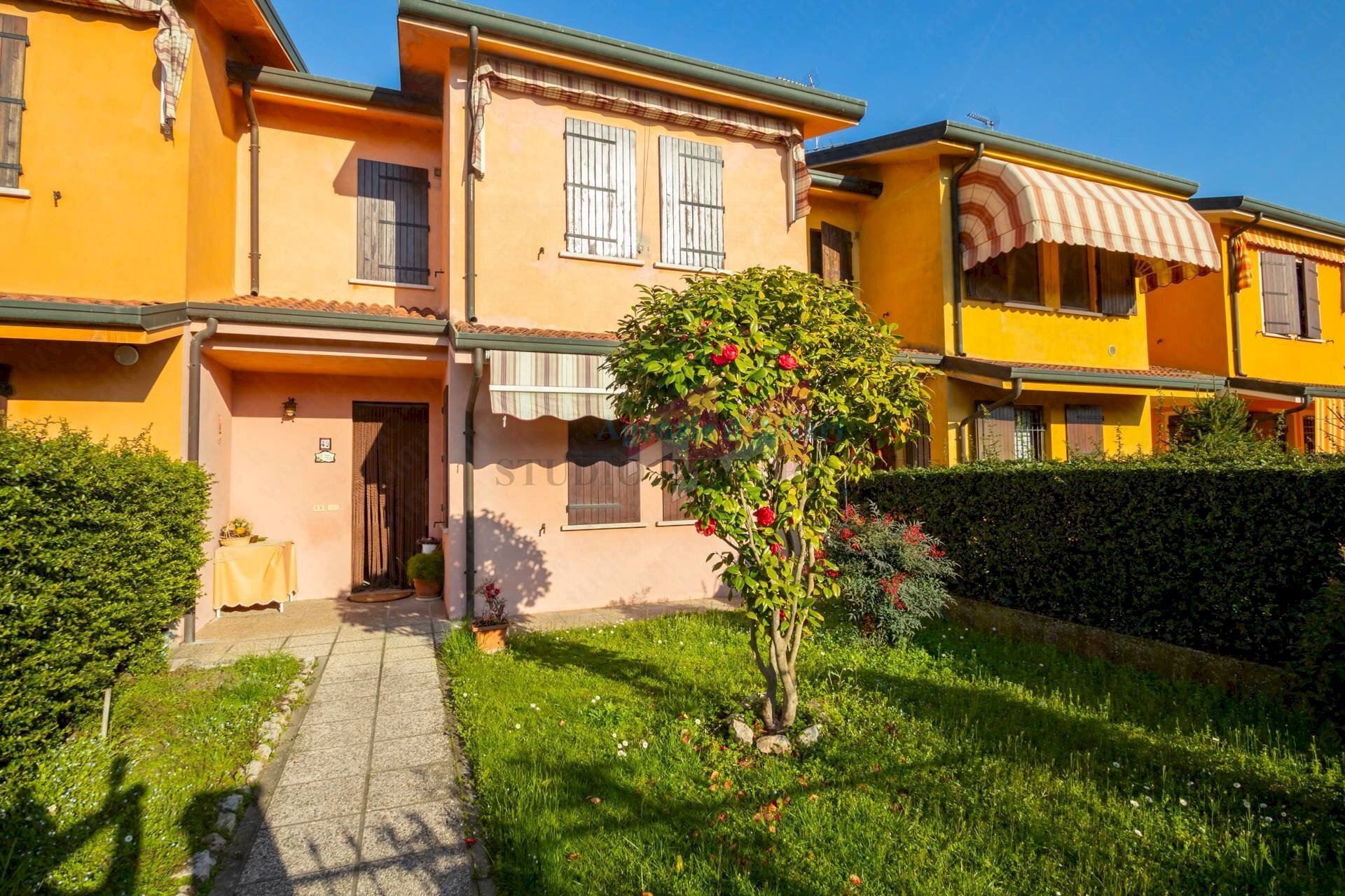 Foto 1 - Terraced Villa Via Chiosso
 
49, Bergantino - photo 1